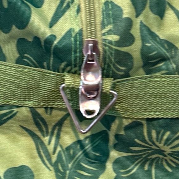 American Travel Luggage And Travel Hawaiin Rolling Weekender Bag - Picture 10 of 11